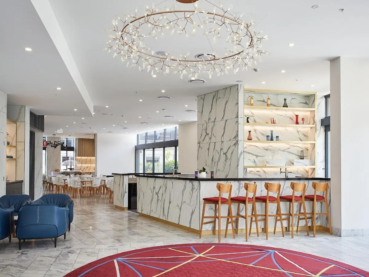Ruby Gold Coast By Serain 4*,